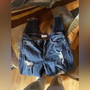 Cello size 7 holy skinny jeans